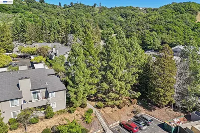 630 Canyon Oaks Drive #D, Oakland, CA 94605 - Photo 49