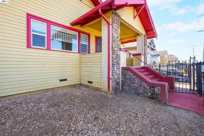 1646 51st Ave, Oakland, CA 94601 - Photo 5