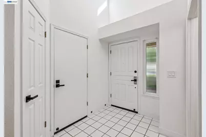 7673 Helmsdale Dr, San Jose, CA 95135 - Photo 9