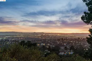 25 Ascot Ct, Oakland, CA 94611 - Photo 67