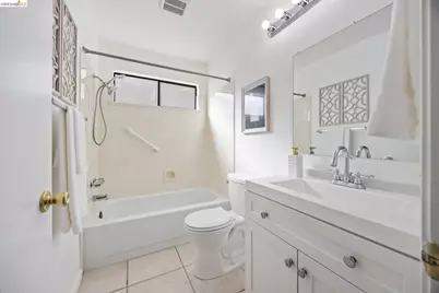 116 Shepardson Ln, Alameda, CA 94502 - Photo 17