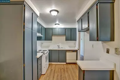 156 Trident Dr, Pittsburg, CA 94565 - Photo 13