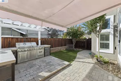 257 Summertree Dr, Livermore, CA 94551 - Photo 49