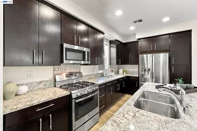 1565 McCandless Dr, Milpitas, CA 95035 - Photo 9