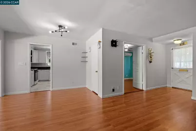 6422 Lubao Ave, Woodland Hills (los Angeles), CA 91367 - Photo 9