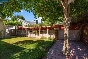 6422 Lubao Ave, Woodland Hills (los Angeles), CA 91367 - Photo 27