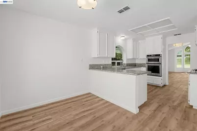 2921 Meadow Hawk Way, Antelope, CA 95843 - Photo 15