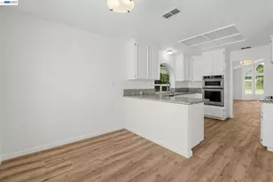 2921 Meadow Hawk Way, Antelope, CA 95843 - Photo 15
