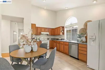 32510 Lake Temescal Ln, Fremont, CA 94555 - Photo 7