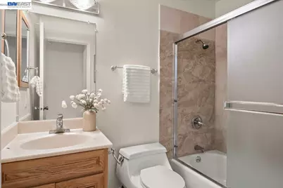 32510 Lake Temescal Ln, Fremont, CA 94555 - Photo 15