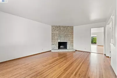 1952 Sandcreek Way, Alameda, CA 94501 - Photo 7