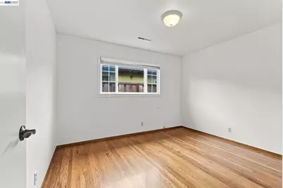 1952 Sandcreek Way, Alameda, CA 94501 - Photo 17