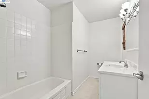 1952 Sandcreek Way, Alameda, CA 94501 - Photo 21