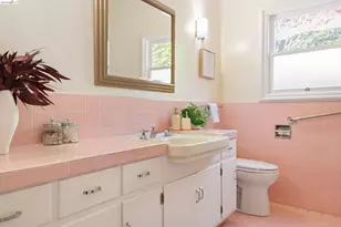5200 Golden Gate Ave, Oakland, CA 94618 - Photo 41