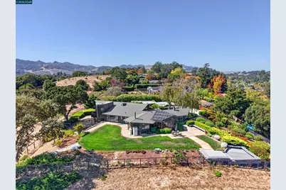 13 Bel Air Dr, Orinda, CA 94563 - Photo 9