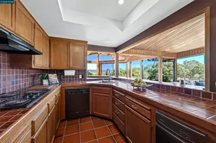 13 Bel Air Dr, Orinda, CA 94563 - Photo 31