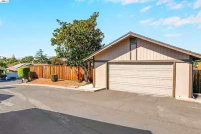 5551 Guadalupe Ct, Concord, CA 94521 - Photo 17