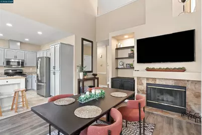 2348 Woodhill Dr, Pittsburg, CA 94565 - Photo 13