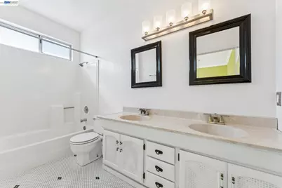 1715 Bay St, Alameda, CA 94501 - Photo 67