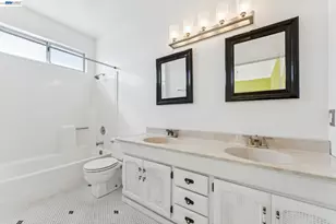 1715 Bay St, Alameda, CA 94501 - Photo 67