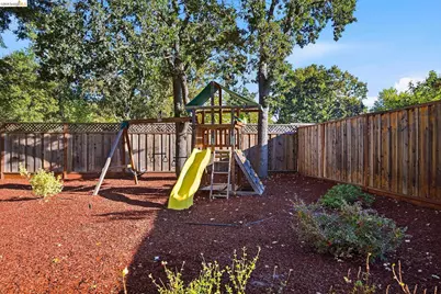 925 Juanita Dr, Lafayette, CA 94595 - Photo 65