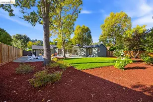 925 Juanita Dr, Lafayette, CA 94595 - Photo 61