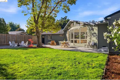 925 Juanita Dr, Lafayette, CA 94595 - Photo 55