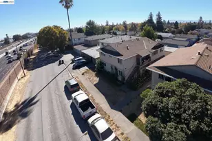 3410 Rolison Rd, Redwood City, CA 94063 - Photo 9