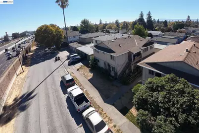 3410 Rolison Rd, Redwood City, CA 94063 - Photo 9
