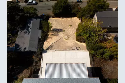 8745 Burr St, Oakland, CA 94605 - Photo 45