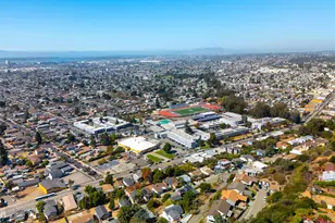 8745 Burr St, Oakland, CA 94605 - Photo 47