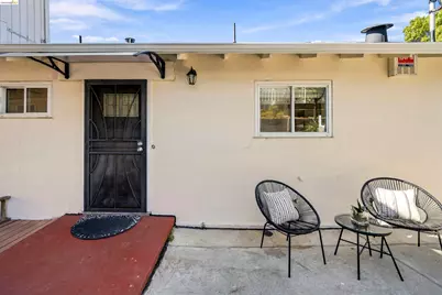 8745 Burr St, Oakland, CA 94605 - Photo 7