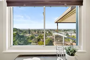 8745 Burr St, Oakland, CA 94605 - Photo 29