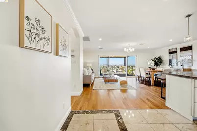 8745 Burr St, Oakland, CA 94605 - Photo 9