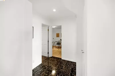 8745 Burr St, Oakland, CA 94605 - Photo 35