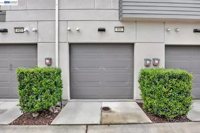 411 Rhythm Ln, Hayward, CA 94544 - Photo 23