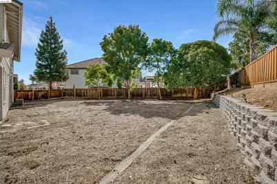 2571 Wakefield Ct, Brentwood, CA 94513 - Photo 31