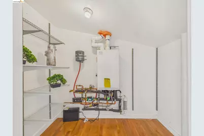 1695 15th #12, Oakland, CA 94607 - Photo 21