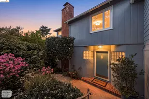 2556 Carisbrook Dr, Oakland, CA 94611 - Photo 1