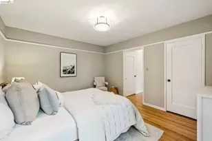 2556 Carisbrook Dr, Oakland, CA 94611 - Photo 41