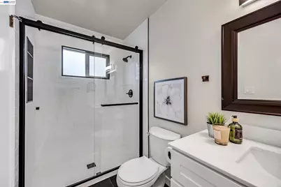 23070 Glenn Ellen, Hayward, CA 94541 - Photo 15