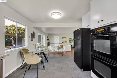 23070 Glenn Ellen, Hayward, CA 94541 - Photo 9