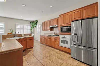 161 Monet Dr, Oakley, CA 94561 - Photo 17