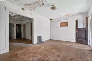 7014 Holly St, Oakland, CA 94621 - Photo 3