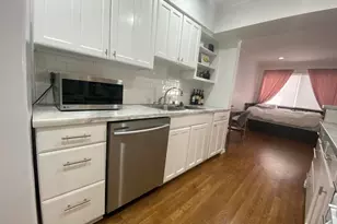 1015 Kings Rd, West Hollywood, CA 90069 - Photo 23
