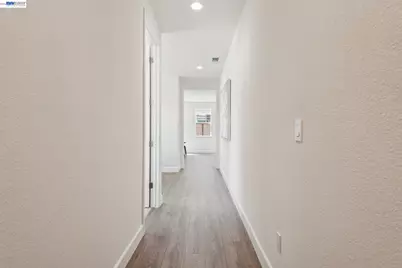 129 Creek View Cir, Fairfield, CA 94533 - Photo 7