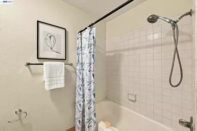 6043 Joaquin Murieta Ave #D, Newark, CA 94560 - Photo 15