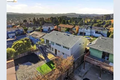 10760 Hellman St, Oakland, CA 94605 - Photo 39
