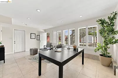 10760 Hellman St, Oakland, CA 94605 - Photo 31