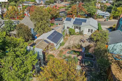 7531 Greenly Dr, Oakland, CA 94605 - Photo 39